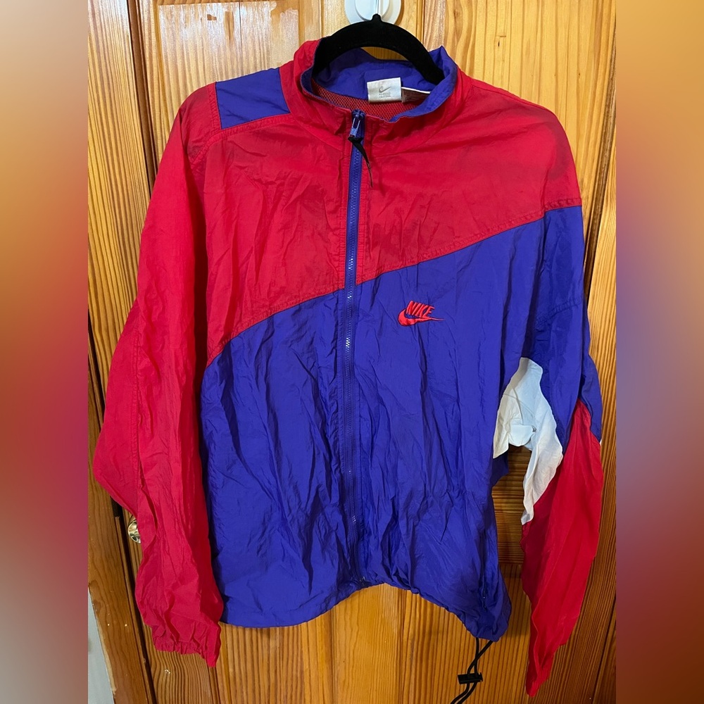Vintage Unisex Nike Red and Purple Windbreaker - Picture 2 of 8